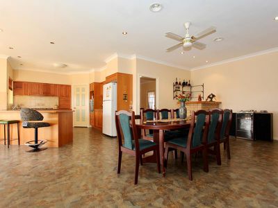 5 Wild Close, Llanarth