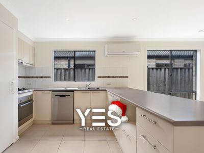 27 Ogle Way, Cranbourne North