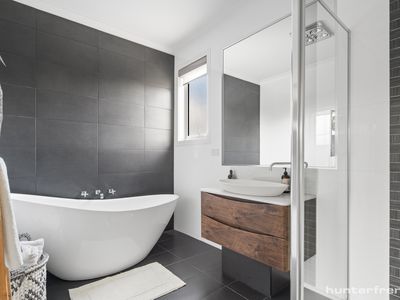 2 Darleith Terrace, Caroline Springs