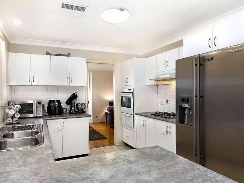 24 Sophie Place, Glenwood