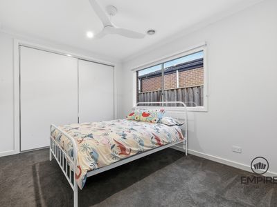 12 Emery Drive, Clyde North