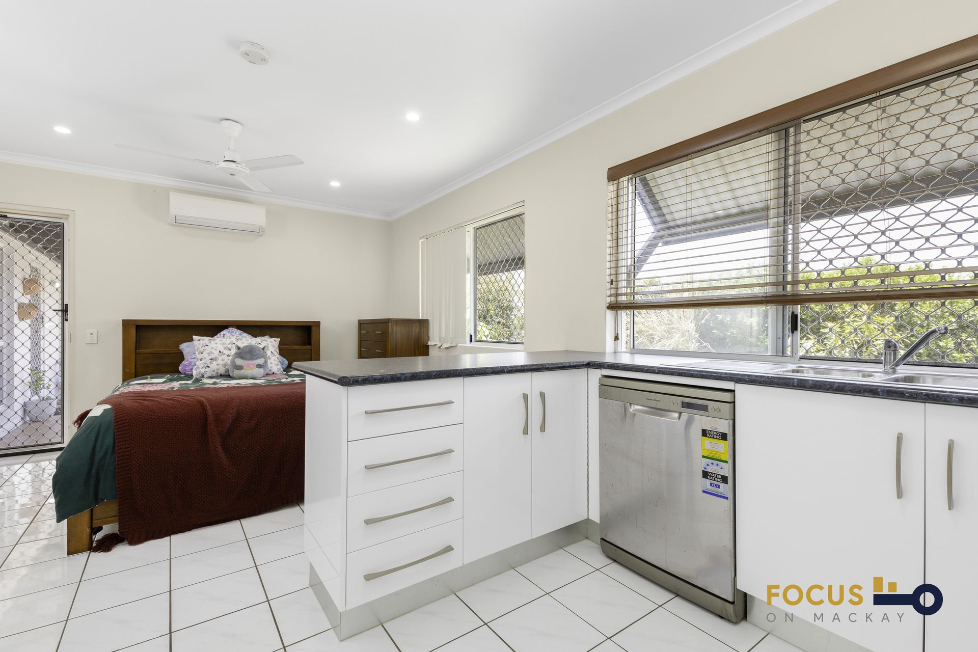 14 Outlook Crescent, Mount Pleasant