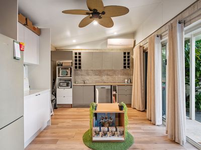 19 Lombadina Parade, Secret Harbour