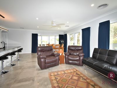 20 GRATTON WAY, Beechworth