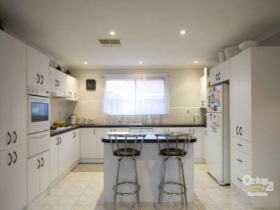 74 The Parkway, Hampton Park