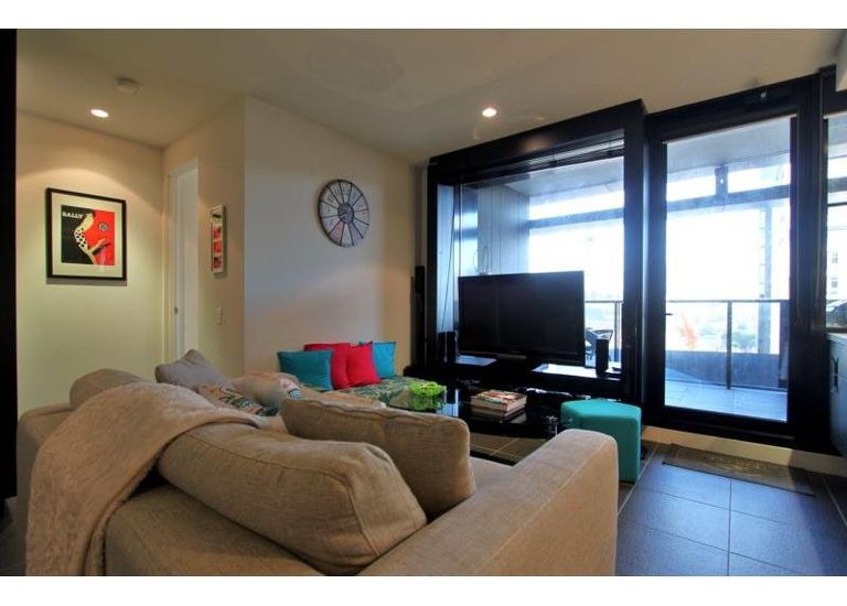 1606 / 14 Claremont Street, South Yarra