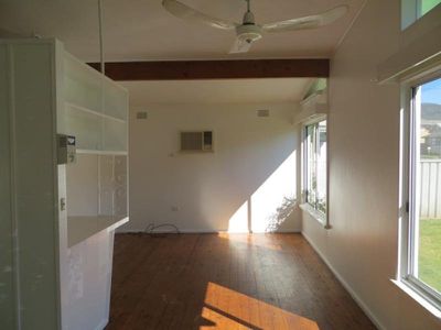 1 / 217 Lawrence Hargrave Drive, Thirroul