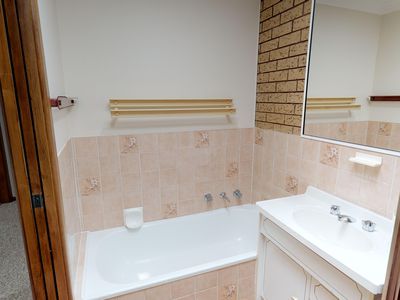 10A Greenway Place, Dubbo