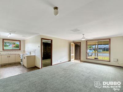 5A Pegasus Place, Dubbo