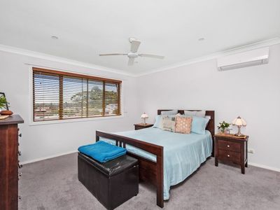 7 Torquay Drive, Lake Tabourie