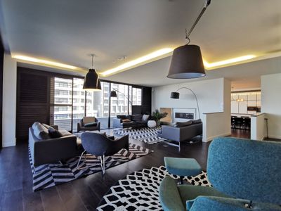 808 / 227 Toorak Road, South Yarra