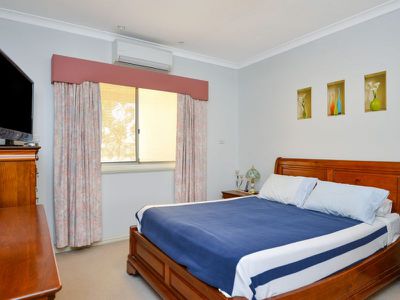 260 Piccadilly Street, Piccadilly