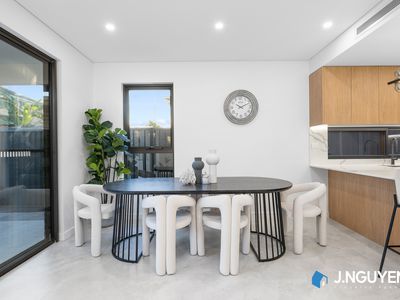 8 Clarence Street, Canley Heights