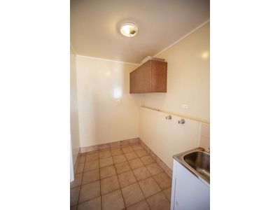 16 Nanba Street, Newman