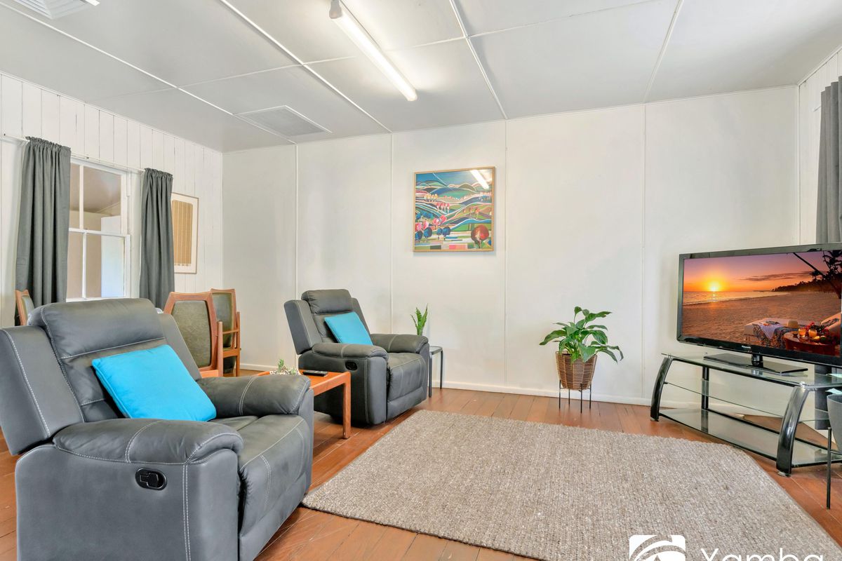 18-20 Clyde Street, Maclean