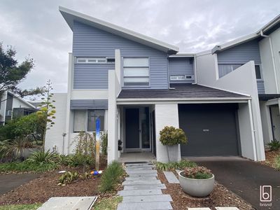 705 Turnberry Avenue, Magenta