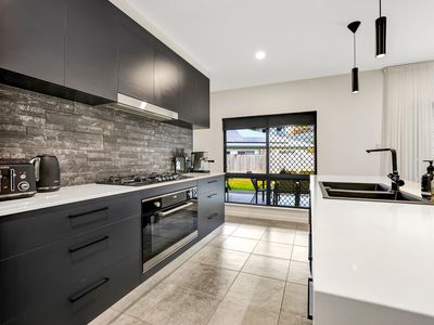 12 Maggie Close, Gordonvale