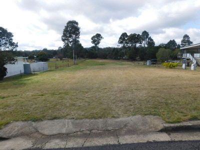 8 Gipps Street, Nanango