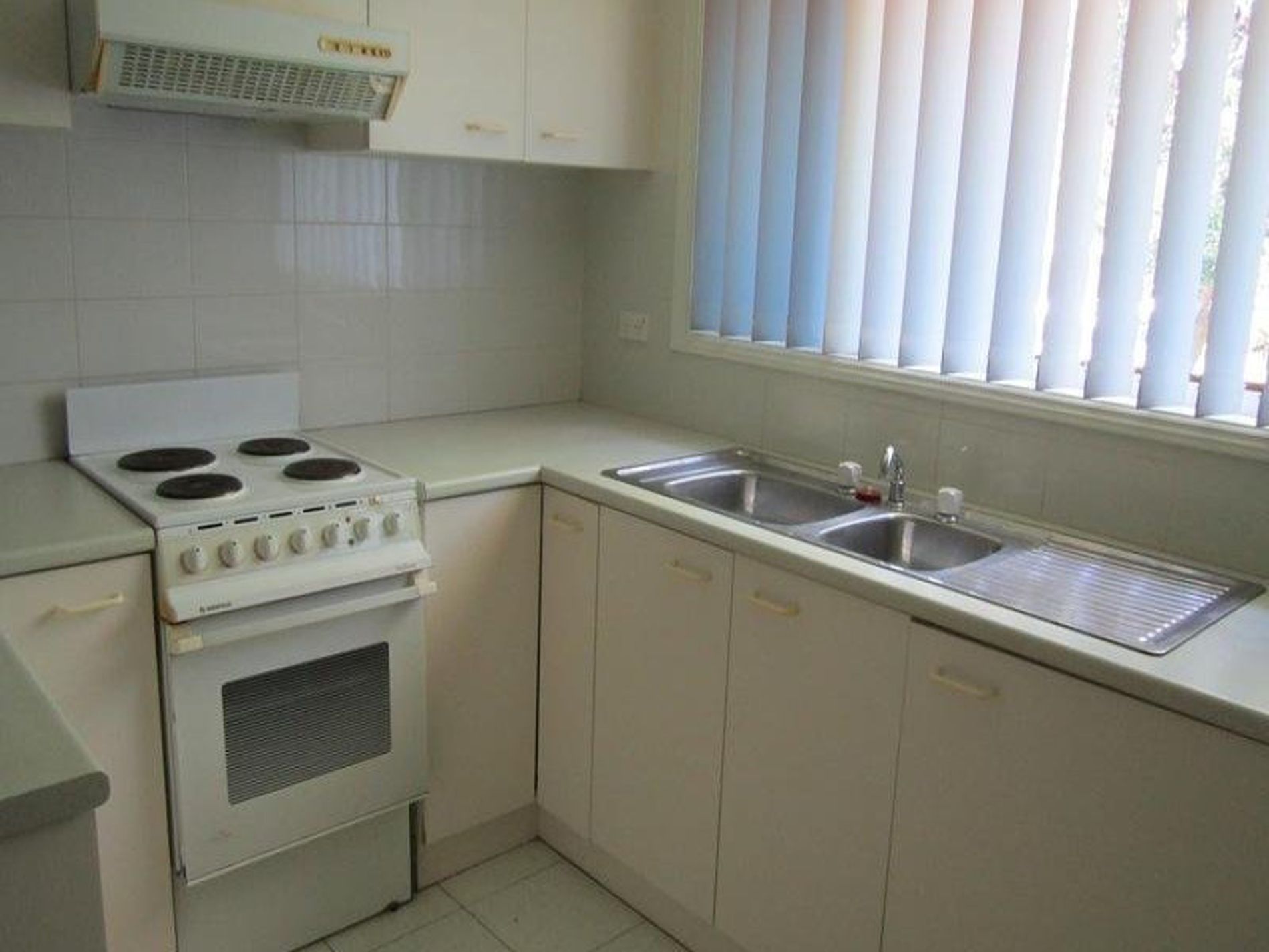 1 / 12 Corunna Crescent, Flinders