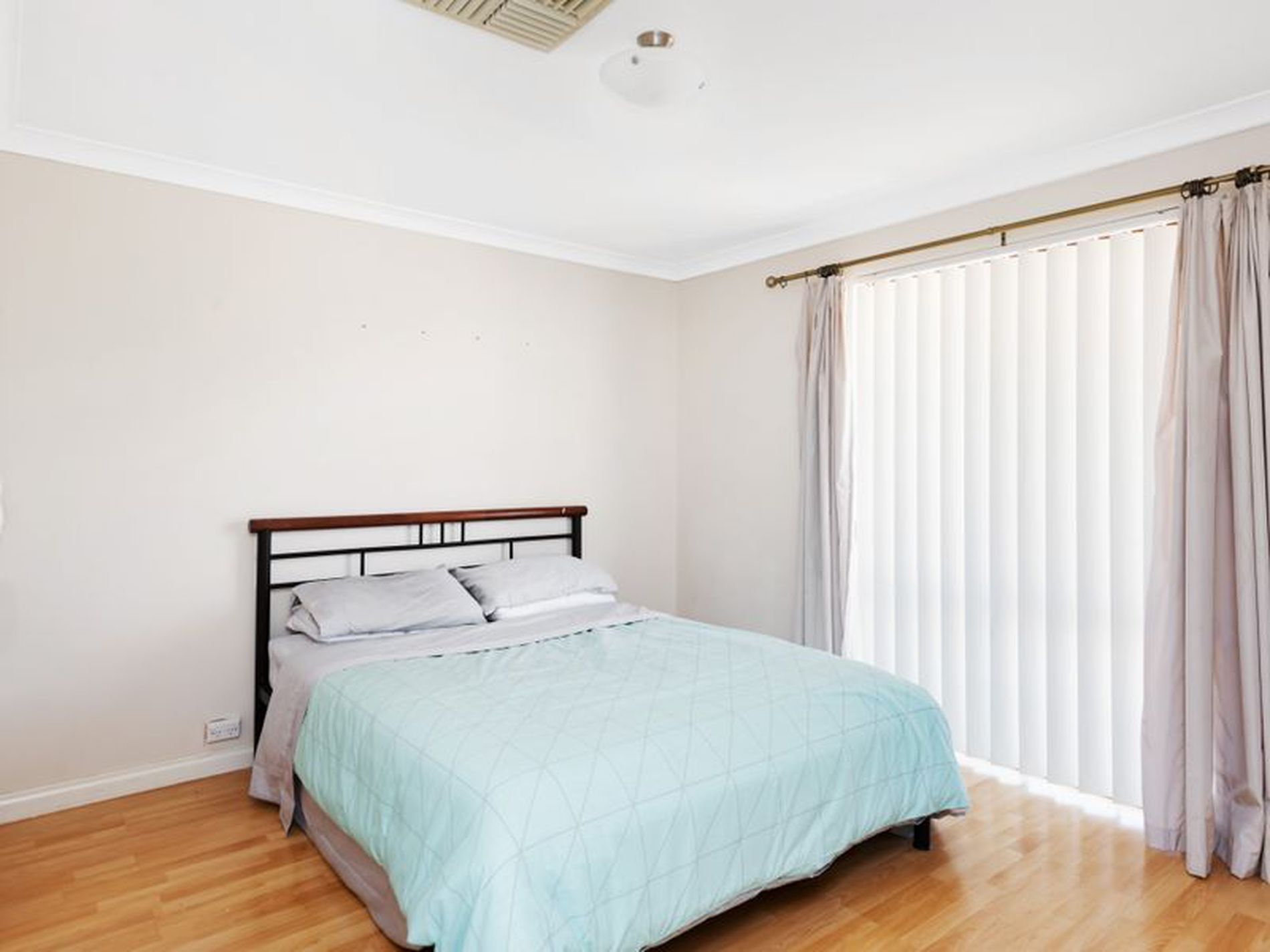 19 Flanagan Parade, Hannans