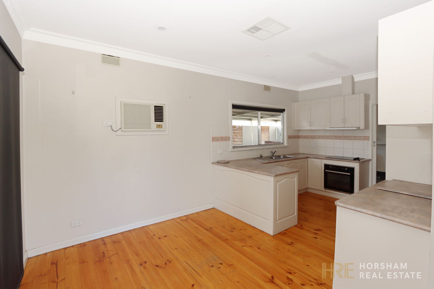 17 Howard Street, Horsham