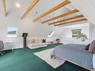 338 Dulcia Road, Gordon