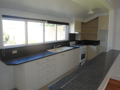 29 Girton Crescent, Manifold Heights