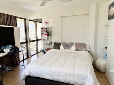 1202a / 8 Trickett Street, Surfers Paradise