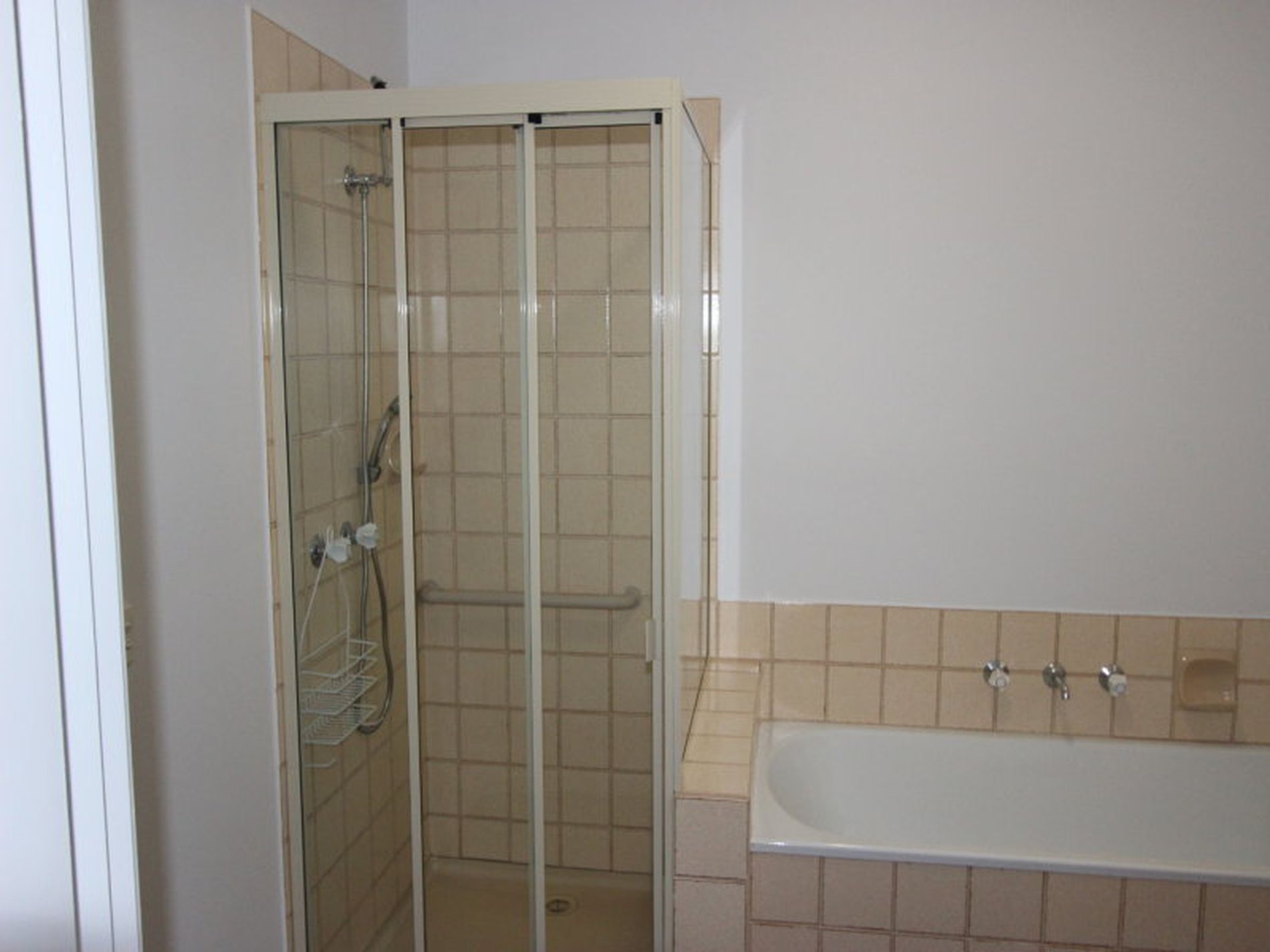 1 / 122 Weller Street, Geelong West