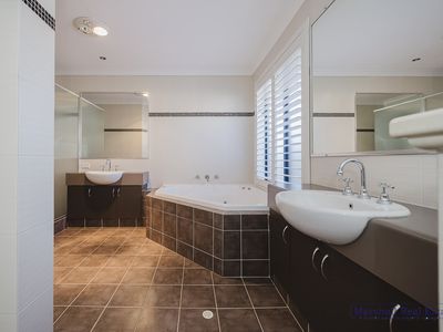 102 Millendon Street, Carramar