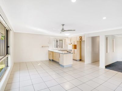 10 Redwood Street, Morayfield