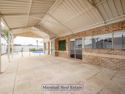 175 Kinross Drive, Kinross