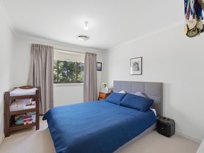 28 Holmes Crescent, Griffith