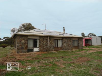 453 Nine Mile South Road, Wedderburn