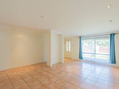 10 Desmond Place, Rivervale