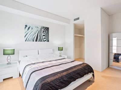 2201 / 237 Adelaide Terrace, Perth