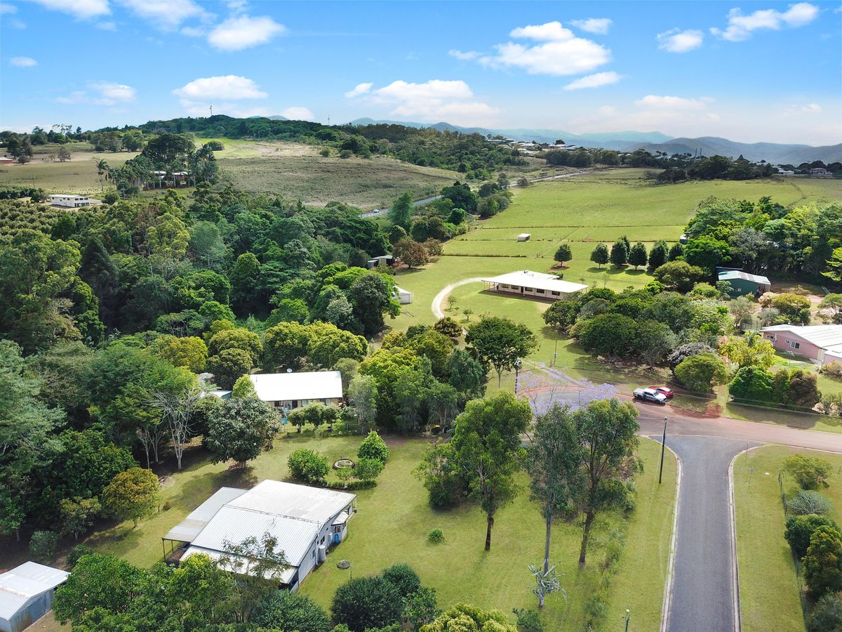 13 Panoramic Drive, Atherton