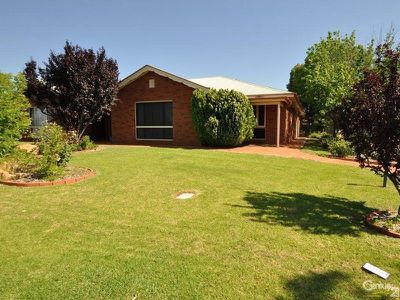 4 / 21 Bedford Ave, Dubbo