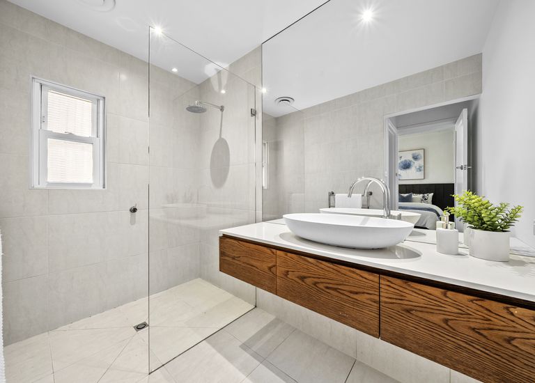 2 / 1-5 Mona Place, South Yarra