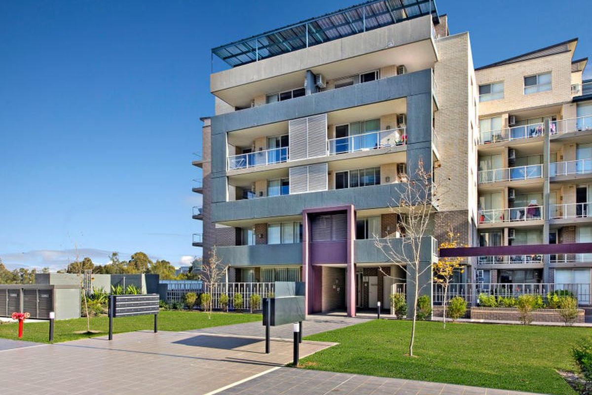E113 / 81-86 Courallie Avenue, Homebush West