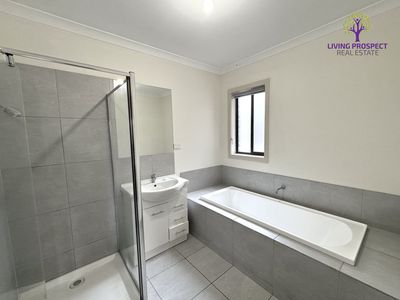 3 / 6 Equine Court, Tarneit