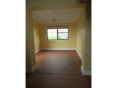192 Square Mile Road, Yahl