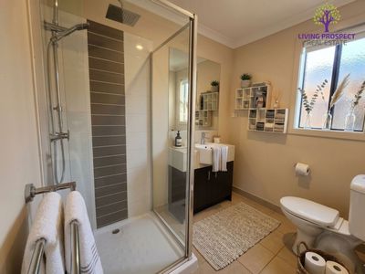 1 Rodeo Grove, Point Cook