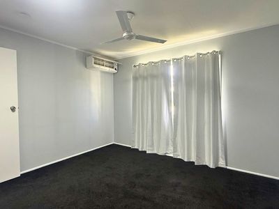 29 Bradman Street, Moranbah