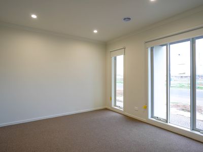9 Warhawke Road, Aintree