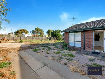37 Cormorant Crescent, Werribee