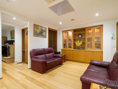 6 Anjaya Court, Frankston