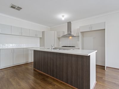 2 / 99 Manning Road, Manning