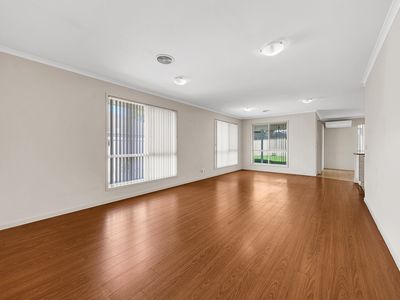 43 Bowral Loop, Craigieburn