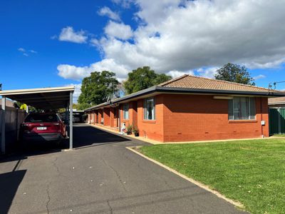 1 / 30 Hunter Street, Dubbo